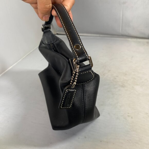 Coach Purse Small Clutch Purse With Strap Solid Black Leather LIKE NEW - Picture 2 of 5